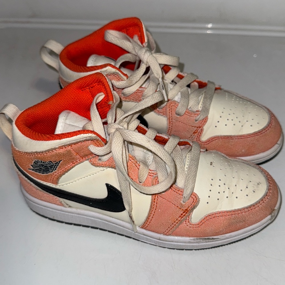 Unisex Jordans